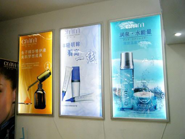 燈箱布與寫真布、噴繪布怎么區(qū)分？